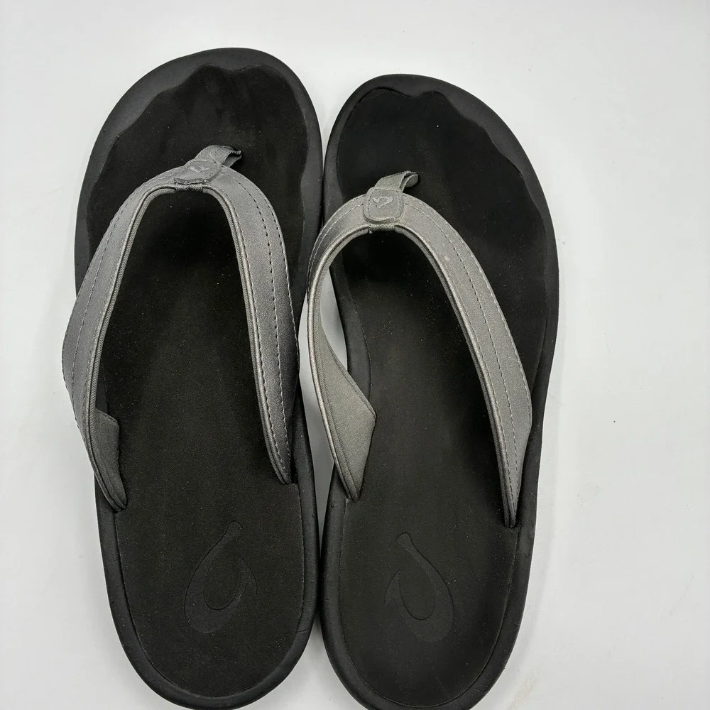 OluKai Ohana Flip Flop Sandals Women 9 EU 39Pewter Metallic Faux Leather Comfort